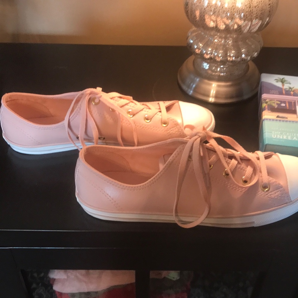 Blush Converse Kickstart never worn sneakers 9